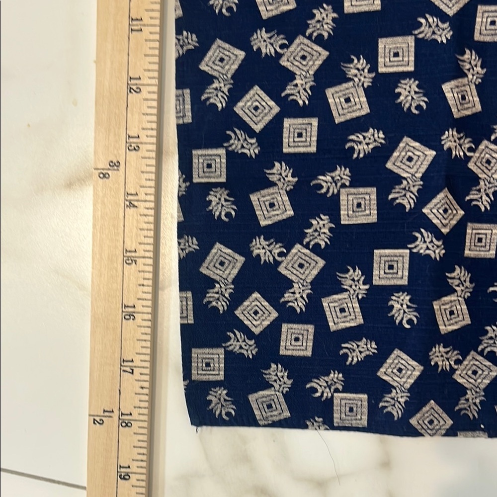 Blue Scarf with global Pattern - Picture 2 of 5